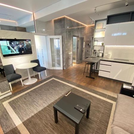 Rentnow Modern Lux Apartment In Centre Chişinău Extérieur photo