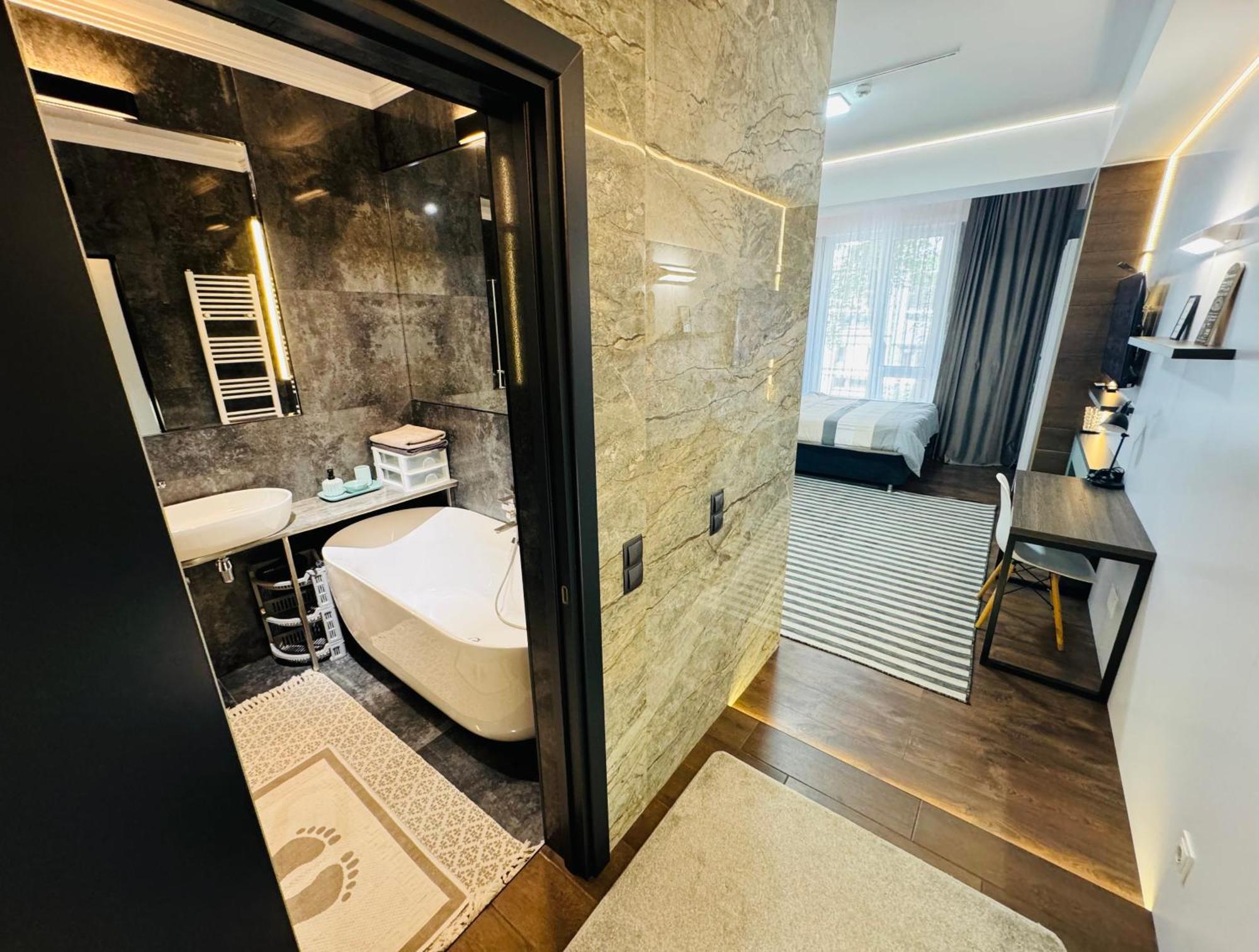 Rentnow Modern Lux Apartment In Centre Chişinău Extérieur photo