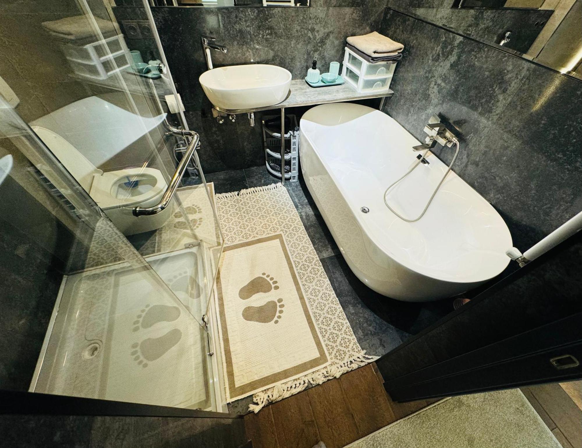 Rentnow Modern Lux Apartment In Centre Chişinău Extérieur photo